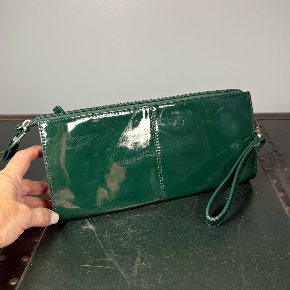 Talbots Emerald Green Clutch Zip Closure Wristband VGUC 5x10.5” inside compartme